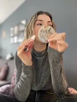 Snapshot of Mia_Ethan chatting on 03/13/26, 07:37 Mia Ethan online show from 03/13/26, 07:37