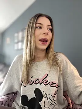 Snapshot of Mia_Ethan chatting on 03/24/26, 07:24 Mia Ethan online show from 03/24/26, 07:24