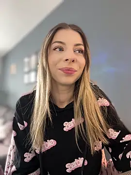 Snapshot of Mia_Ethan chatting on 03/26/26, 08:53 Mia Ethan online show from 03/26/26, 08:53