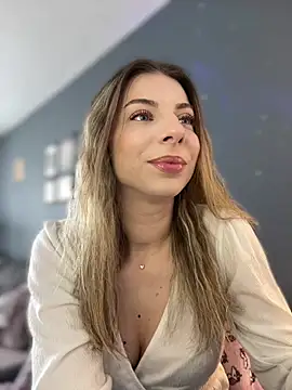 Snapshot of Mia_Ethan chatting on 03/28/26, 08:03 Mia Ethan online show from 03/28/26, 08:03