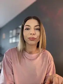 Snapshot of Mia_Ethan chatting on 04/03/26, 10:02 Mia Ethan online show from 04/03/26, 10:02