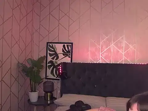 ValentinaBouxBabestation online show from 12/15/24, 09:09