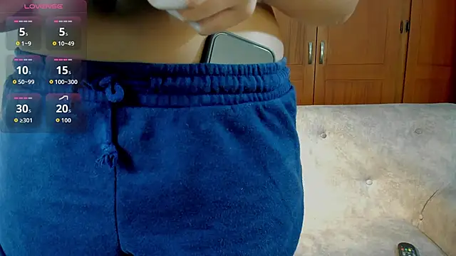  maria foxx  online show from 10/10/25, 08:41