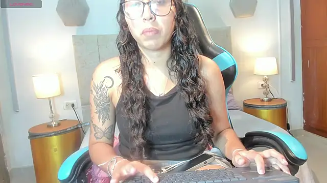  maria foxx  online show from 12/15/25, 05:50