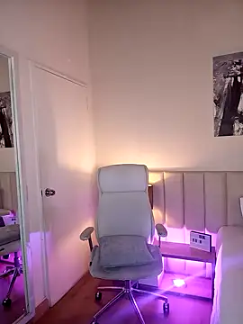 DaniRousse online show from 02/17/25, 03:53