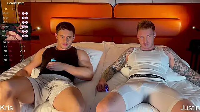 Snapshot of Justin_Hardy chatting on 10/11/25, 10:41 Justin Hardy online show from 10/11/25, 10:41