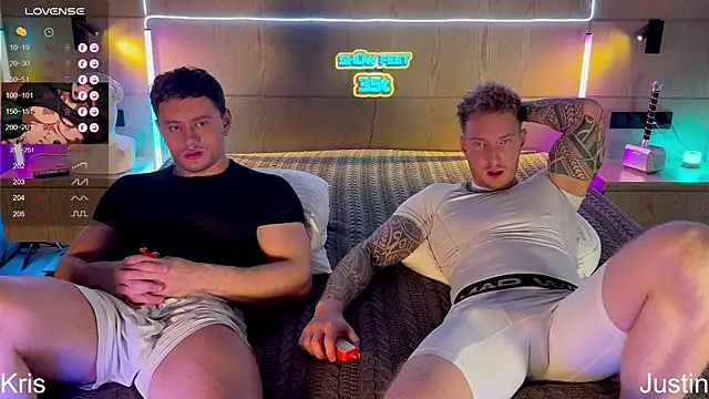 Snapshot of Justin_Hardy chatting on 10/17/25, 10:56 Justin Hardy online show from 10/17/25, 10:56