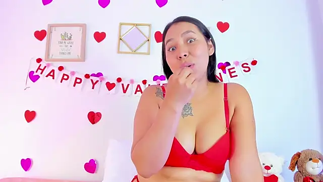 EmmaRogers online show from 02/14/25, 06:51