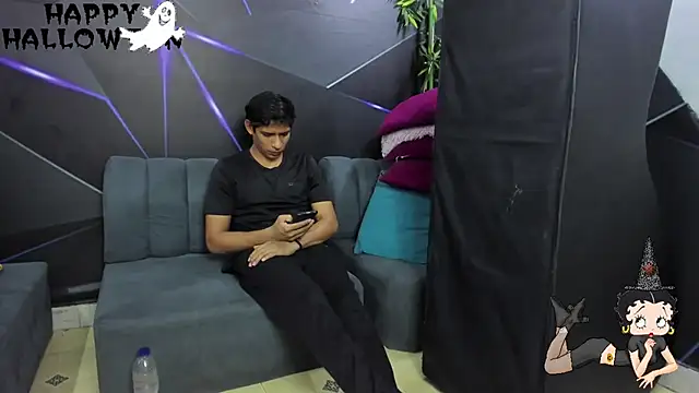 Snapshot of playsgirlhot chatting on 10/31/25, 11:17 playsgirlhot online show from 10/31/25, 11:17