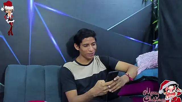 Snapshot of playsgirlhot chatting on 11/14/25, 11:13 playsgirlhot online show from 11/14/25, 11:13