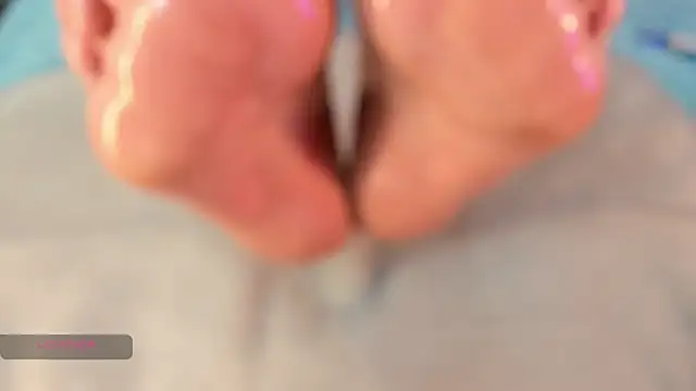 Snapshot of Eilin_clio chatting on 04/06/26, 07:37 Eilin clio online show from 04/06/26, 07:37