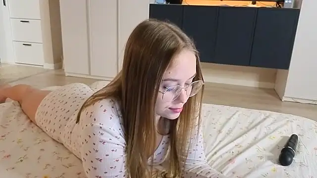 endlesssoffi online show from 11/29/25, 07:39