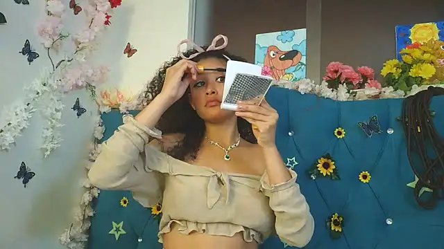 Snapshot of Milkdulce1 chatting on 06/04/26, 01:28 Milkdulce1 online show from 06/04/26, 01:28