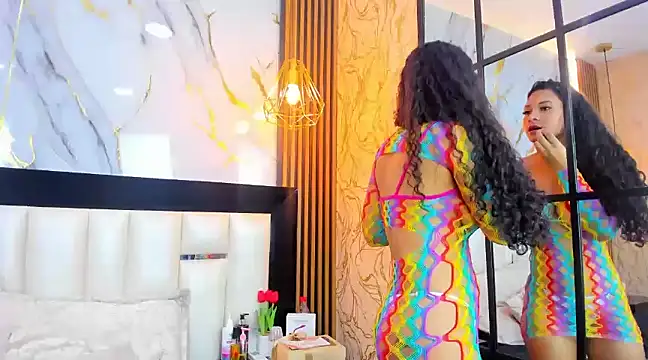 Snapshot of SofiaLaurents chatting on 02/07/25, 06:24 SofiaLaurents online show from 02/07/25, 06:24