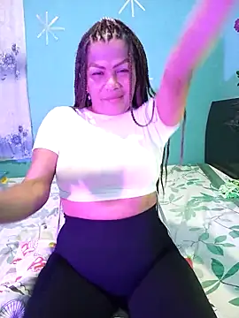 dulcesilvana10 online show from 12/29/24, 01:02