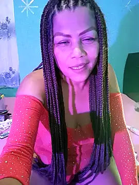 dulcesilvana10 online show from 12/31/24, 12:32
