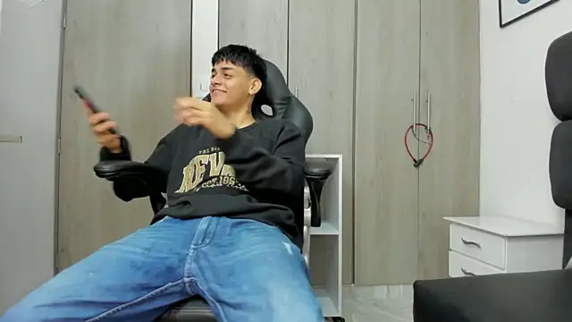 Yef Thin online show from 02/03/25, 04:04