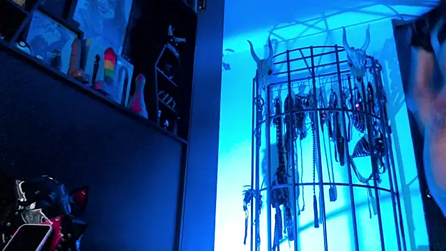 Carla fcoxx online show from 10/25/25, 11:40