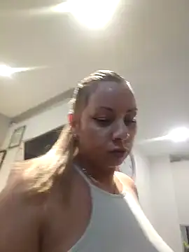 Snapshot of Sparkle2206 chatting on 10/16/25, 08:32 Sparkle2206 online show from 10/16/25, 08:32