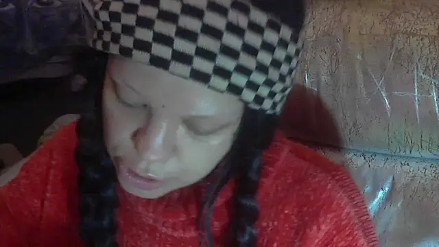 Snapshot of iva_spirit chatting on 01/16/25, 12:31 iva spirit online show from 01/16/25, 12:31