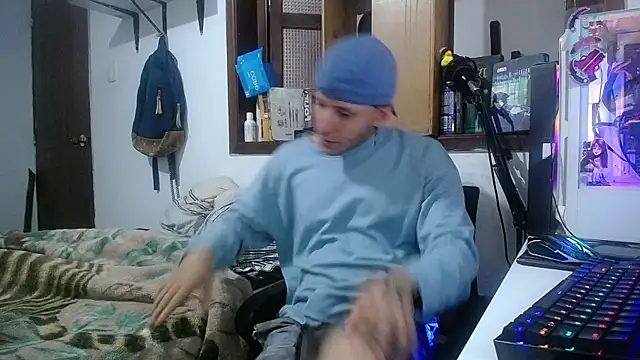 Snapshot of esjrobles chatting on 02/28/25, 04:42 esjrobles online show from 02/28/25, 04:42