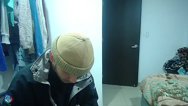 Snapshot of esjrobles chatting on 03/11/26, 12:16 esjrobles online show from 03/11/26, 12:16