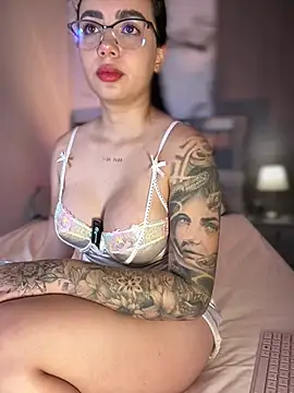 Snapshot of Pink_Jazmin chatting on 04/08/26, 12:10 Pink Jazmin online show from 04/08/26, 12:10