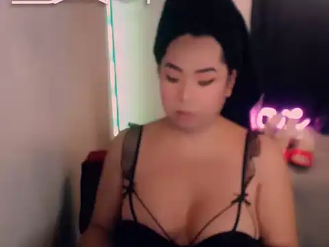 Snapshot of Nathalie_Heartxoxo69 chatting on 03/22/26, 01:14 Nathalie Heartxoxo69 online show from 03/22/26, 01:14