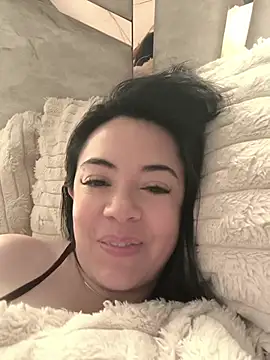 Snapshot of Bella_fournier chatting on 04/03/26, 08:34 Bella fournier online show from 04/03/26, 08:34