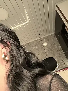 Snapshot of Bella_fournier chatting on 04/07/26, 12:22 Bella fournier online show from 04/07/26, 12:22