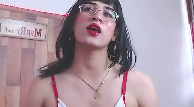 Snapshot of Raven_Whisper chatting on 12/24/24, 07:44 Raven Whisper online show from 12/24/24, 07:44