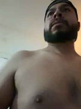 Snapshot of joselo8888 chatting on 12/23/25, 03:48 joselo8888 online show from 12/23/25, 03:48