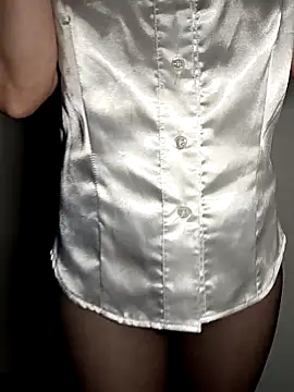 Snapshot of NEW_CRYSTAL chatting on 02/05/26, 07:35 NEW CRYSTAL online show from 02/05/26, 07:35