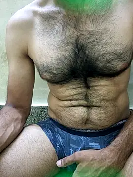 Snapshot of hard___cock chatting on 05/05/26, 03:53 hard cock online show from 05/05/26, 03:53