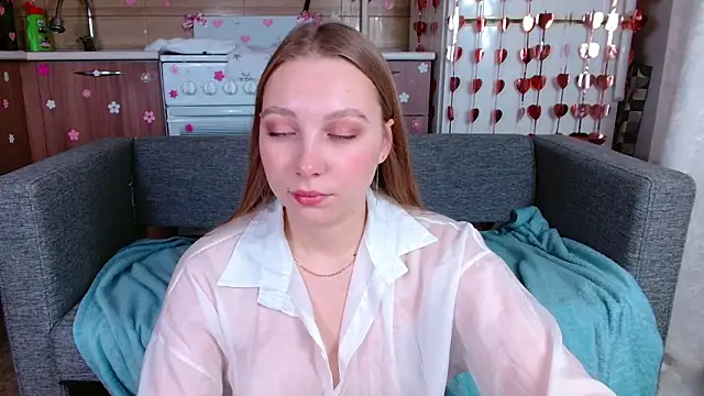 bellaa love  online show from 02/05/26, 12:04