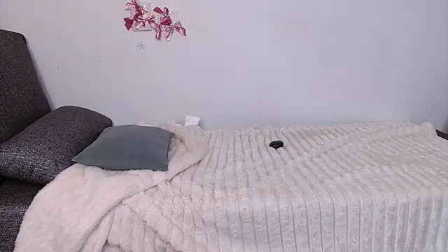 Snapshot of bellaa_love_ chatting on 03/24/26, 12:15 bellaa love online show from 03/24/26, 12:15