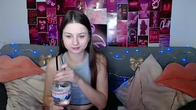 MilanaRoza online show from 01/17/25, 06:04