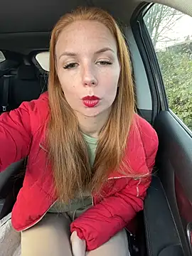 Snapshot of Redhairedteacher chatting on 11/30/25, 11:25 Redhairedteacher online show from 11/30/25, 11:25