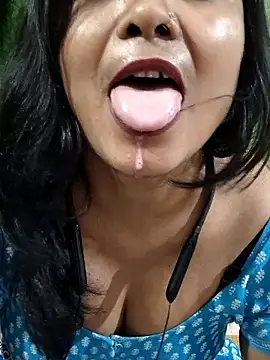 yoursweety09 online show from 10/25/25, 01:46