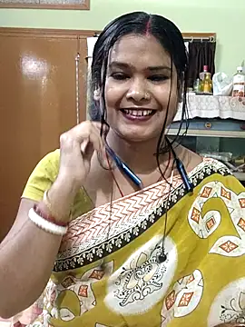 Snapshot of yoursweety09 chatting on 04/24/26, 01:46 yoursweety09 online show from 04/24/26, 01:46