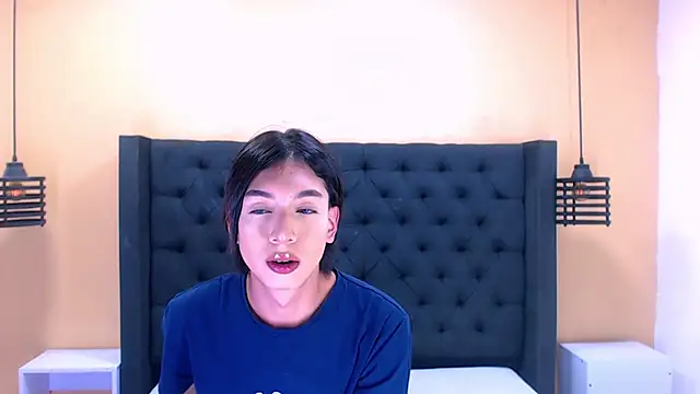 Snapshot of Eban_Dustan chatting on 01/14/25, 09:41 Eban Dustan online show from 01/14/25, 09:41