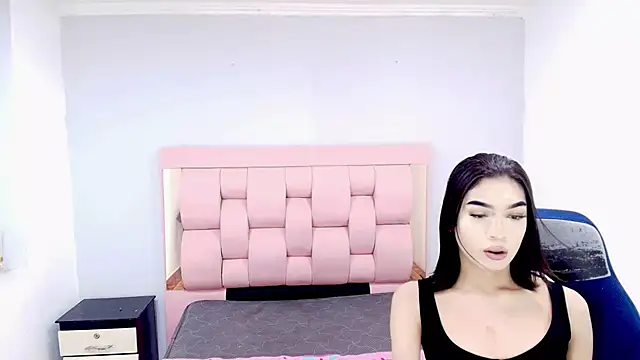 Snapshot of Eban_Dustan chatting on 10/31/25, 03:57 Eban Dustan online show from 10/31/25, 03:57