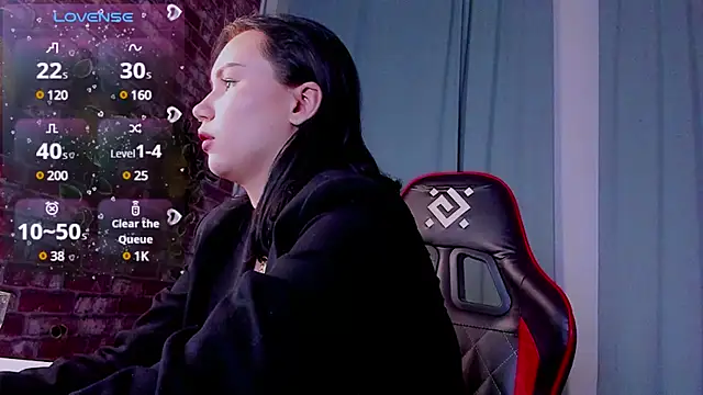 Snapshot of Alisia_Mars chatting on 01/18/25, 01:40 Alisia Mars online show from 01/18/25, 01:40