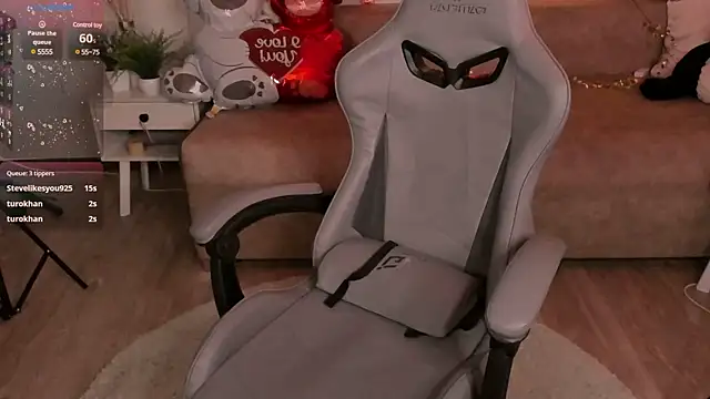 Snapshot of Alisia_Mars chatting on 01/28/25, 08:47 Alisia Mars online show from 01/28/25, 08:47