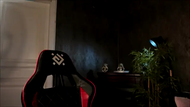 Snapshot of Alisia_Mars chatting on 09/20/25, 05:41 Alisia Mars online show from 09/20/25, 05:41