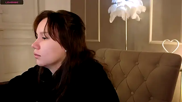 Snapshot of Alisia_Mars chatting on 09/26/25, 05:33 Alisia Mars online show from 09/26/25, 05:33