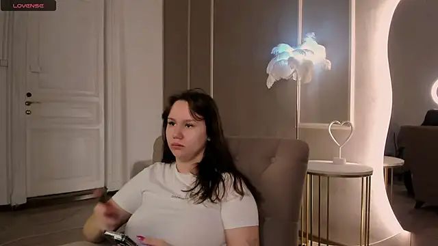 Snapshot of Alisia_Mars chatting on 09/27/25, 05:34 Alisia Mars online show from 09/27/25, 05:34