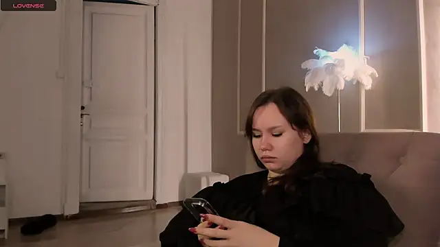 Snapshot of Alisia_Mars chatting on 10/09/25, 06:00 Alisia Mars online show from 10/09/25, 06:00