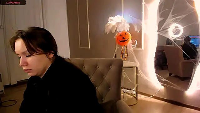 Snapshot of Alisia_Mars chatting on 10/15/25, 05:40 Alisia Mars online show from 10/15/25, 05:40