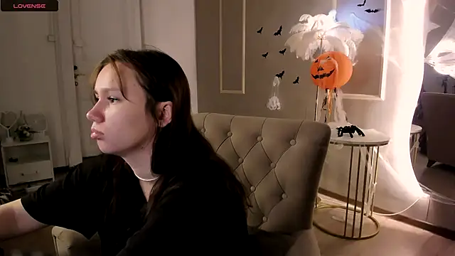 Snapshot of Alisia_Mars chatting on 10/23/25, 05:29 Alisia Mars online show from 10/23/25, 05:29